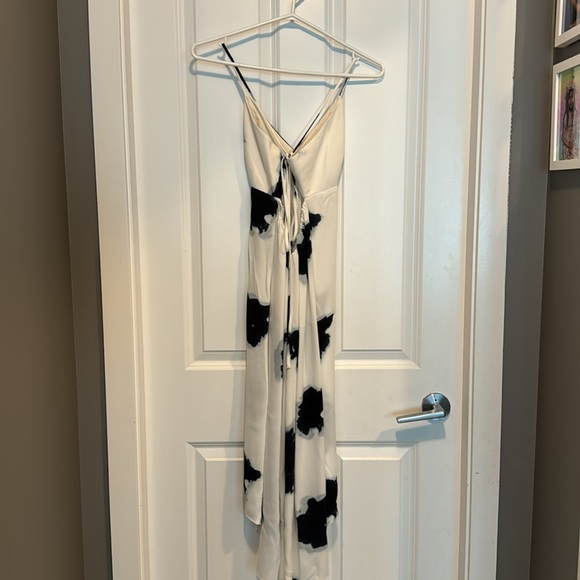 Wilfred flowy low back dress. - Picture 3 of 6